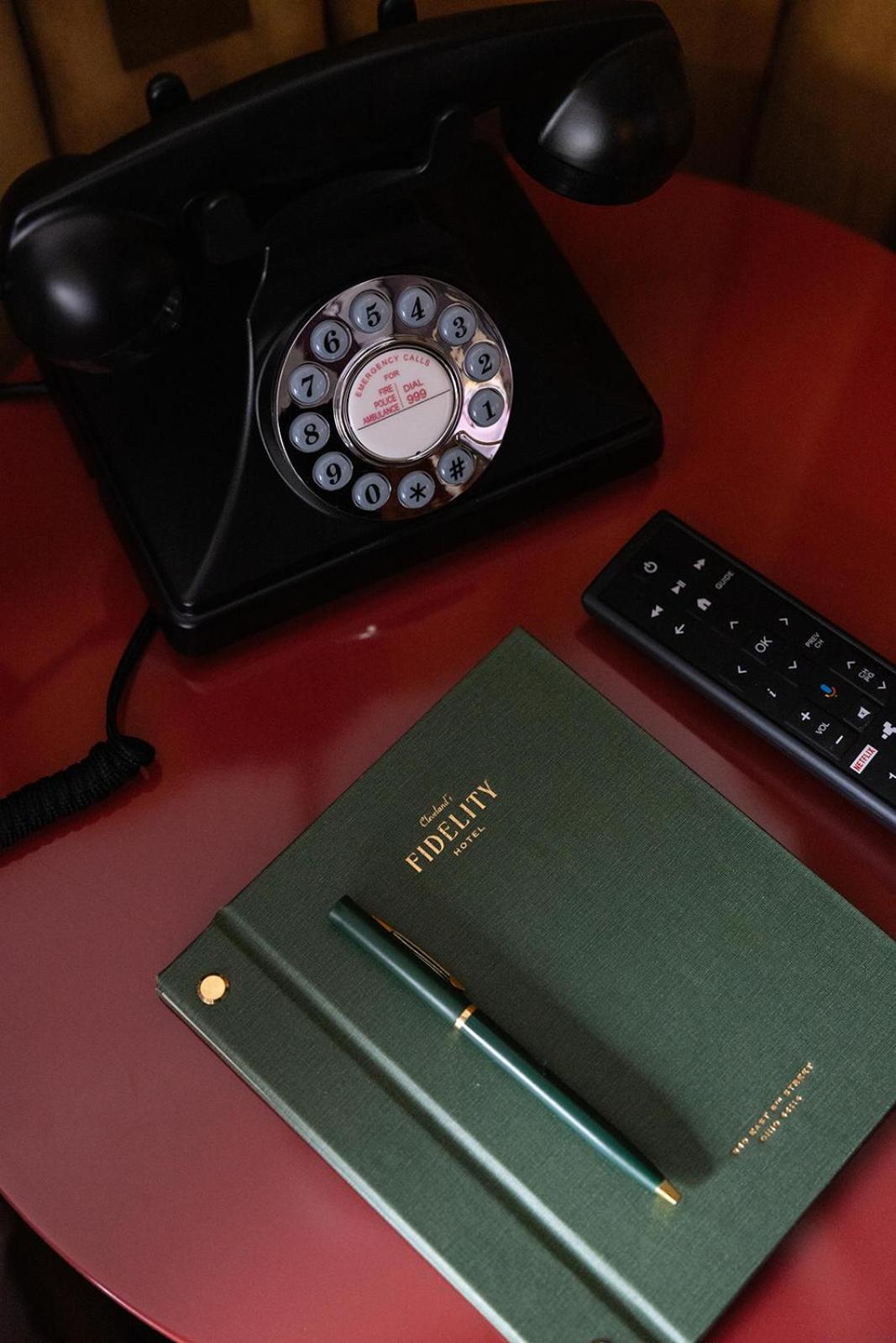 Fidelity Hotel Кливланд Екстериор снимка